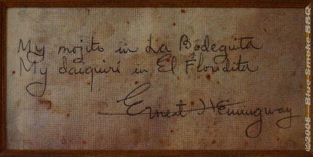 Foto van de Plaquette geschreven door Ernest Hemingway in La Bodeguita del Medio, La Havana, Cuba