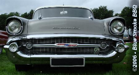 Foto van de Grill van een Klassieke 1950's Chevrolet - door Blue Smoke BBQ